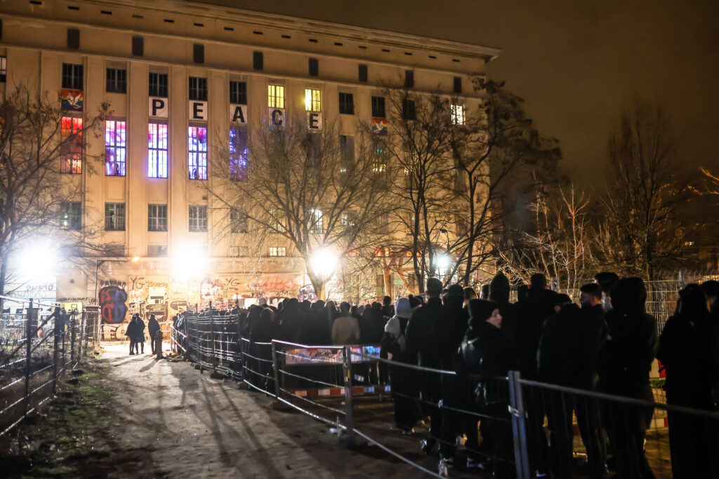 Anstehen Berghain Berlin