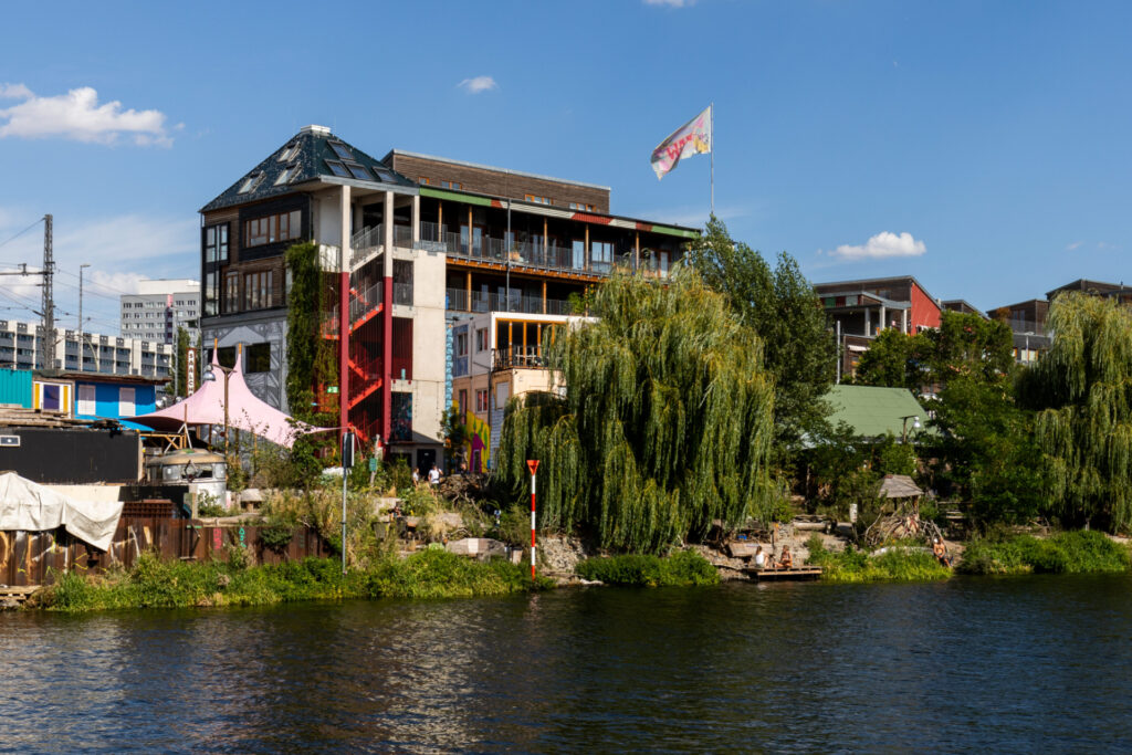 Holzmarkt 25 - der Open Air Club an der Spree