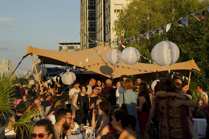 Hoppetosse Open Air Club als Schiff in Berlin