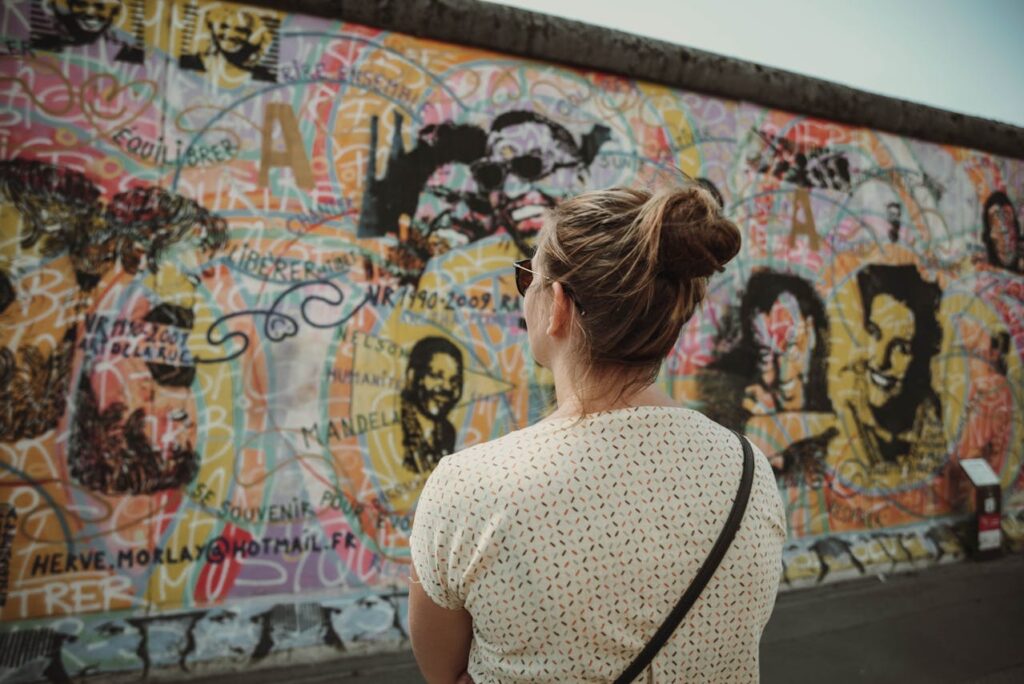 Eine kostenlose Sehenswürdigkeit in Berlin: die East Side Gallery